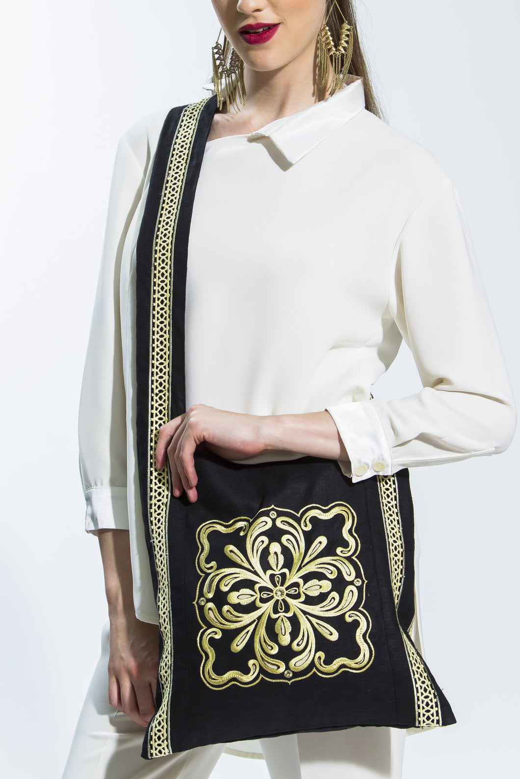 Beige & Black Embroidered Lama Shoulder Bag Style L101